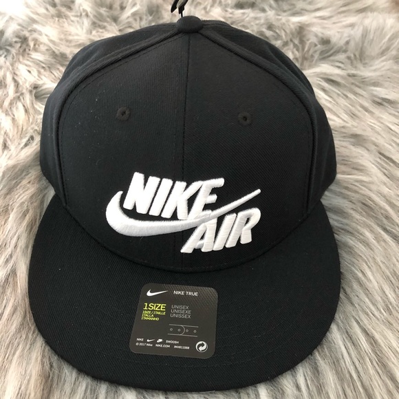 nike air true snapback